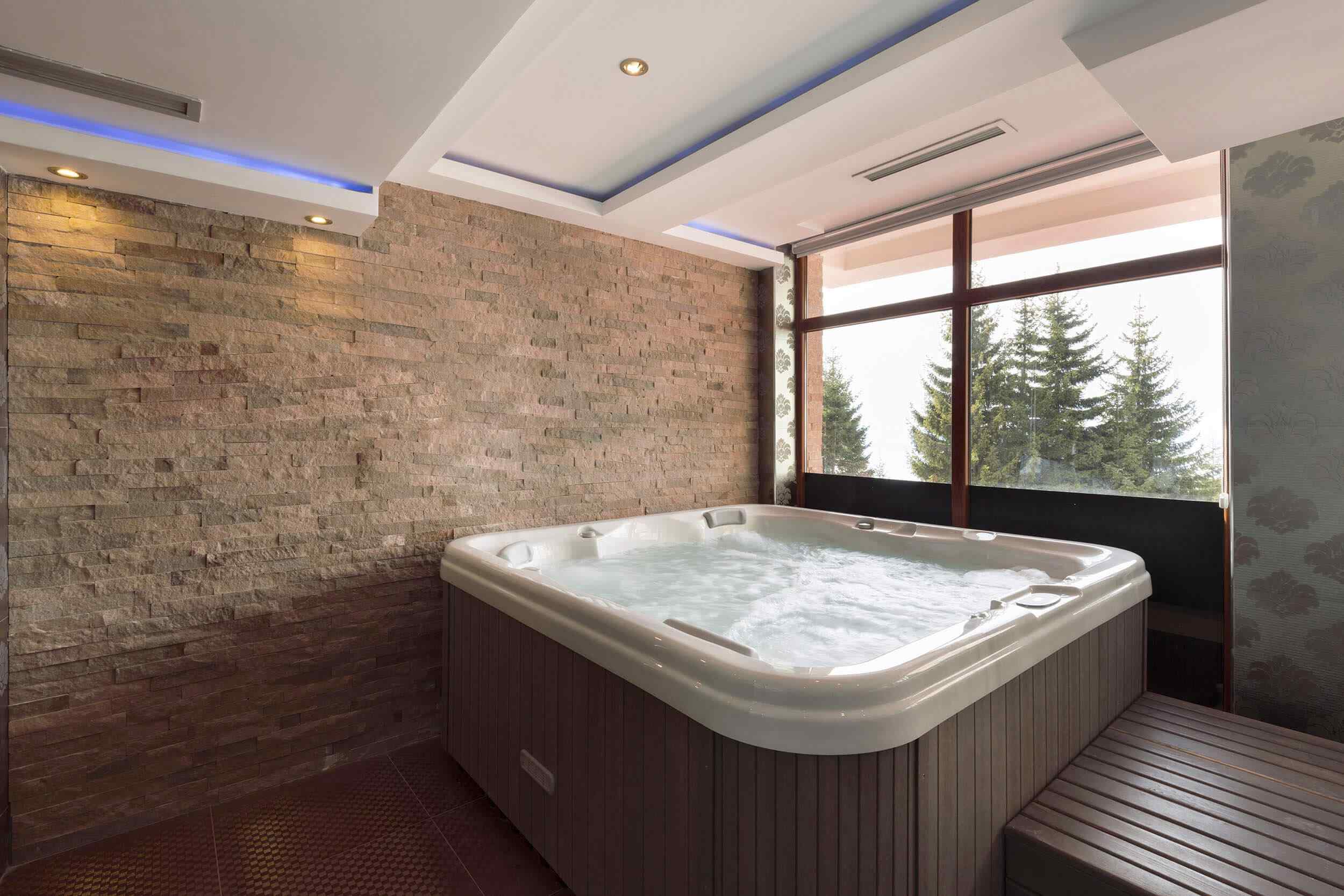 https://laisanails.com/wp-content/uploads/2018/10/spa-jacuzzi.jpg